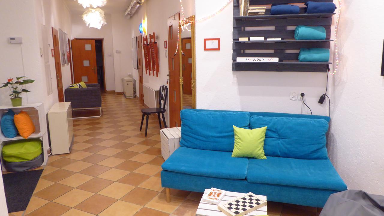 ורוצלב Flyfly Hostel , Darmowy Parking , Rezerwuj Przez Urzadzenia Mobilne -10 Procent מראה חיצוני תמונה